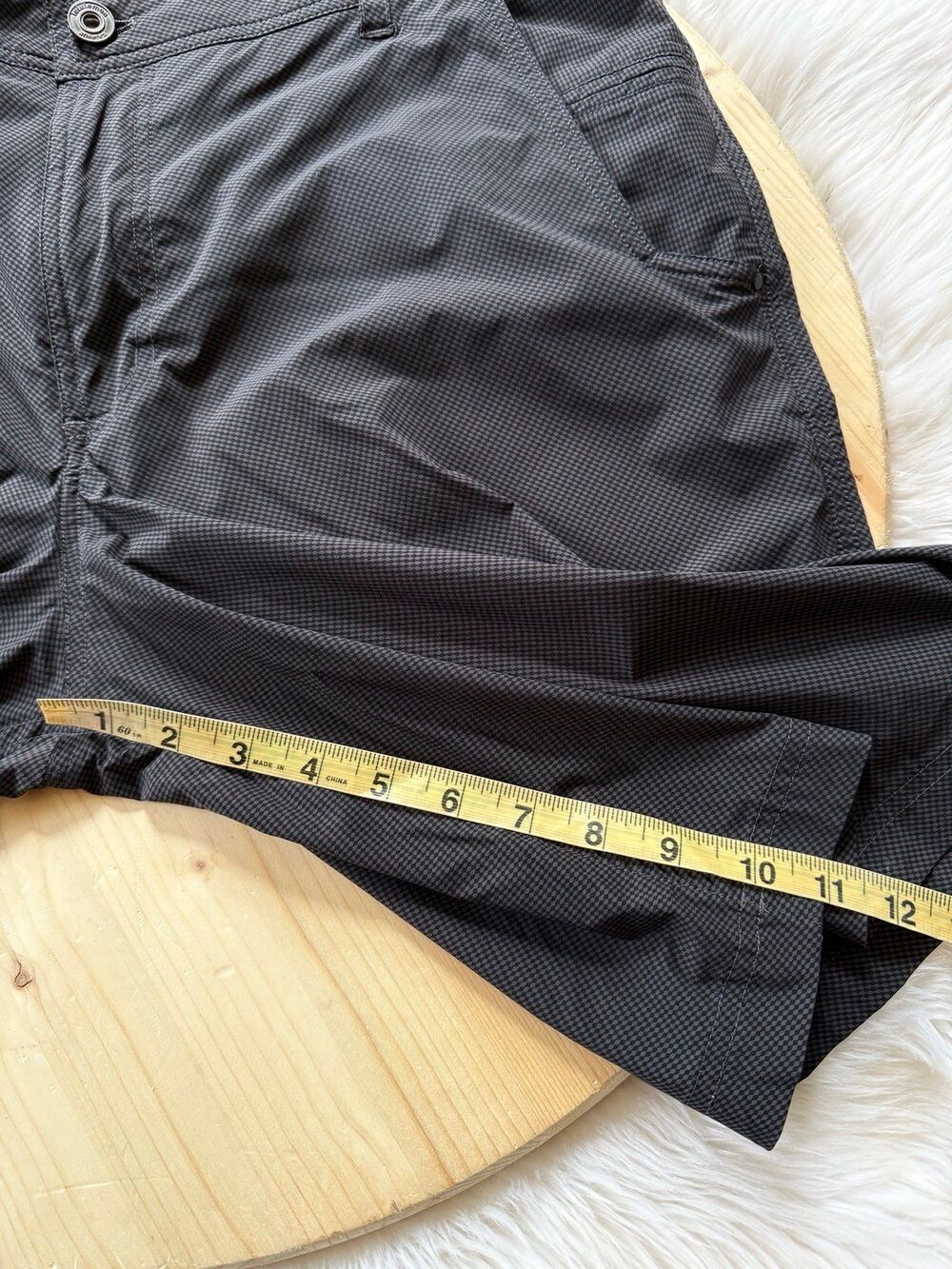 Lululemon shorts - Picture 6 of 8